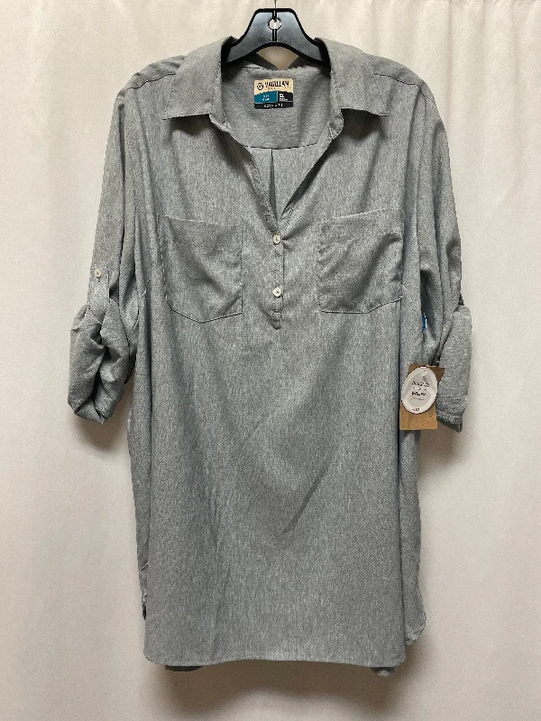 Top Long Sleeve By Magellan In Grey, Size: 3x